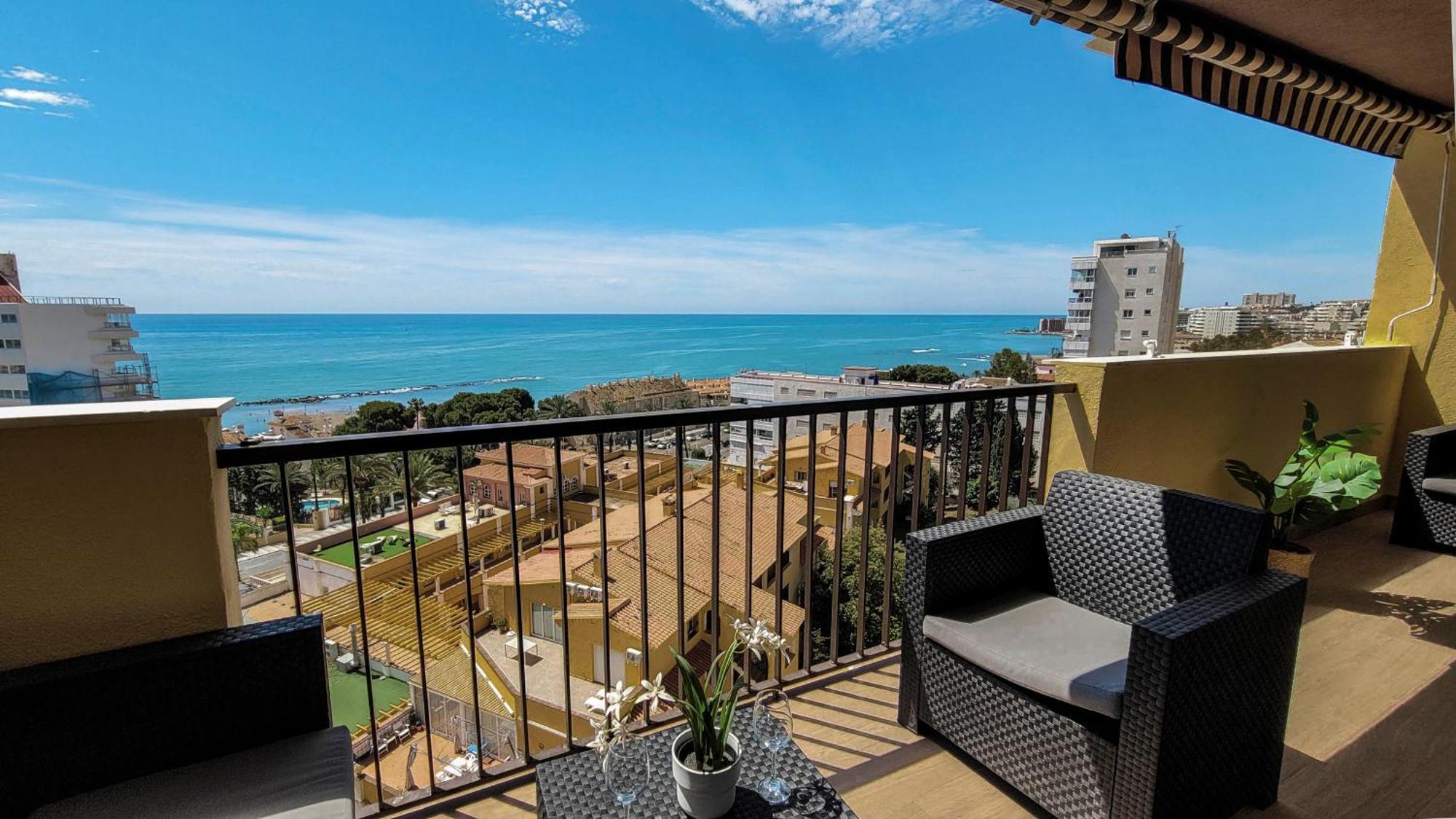 Apartamento Don Gustavo Attic Benalmádena Dış mekan fotoğraf
